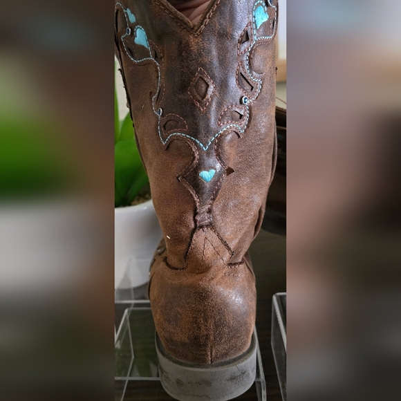LITTLE GIRLS BROWN VINTAGE ROPER BOOTS WITH TURQUOISE EMBROIDERY AND CRYSTALS - Picture 5 of 8